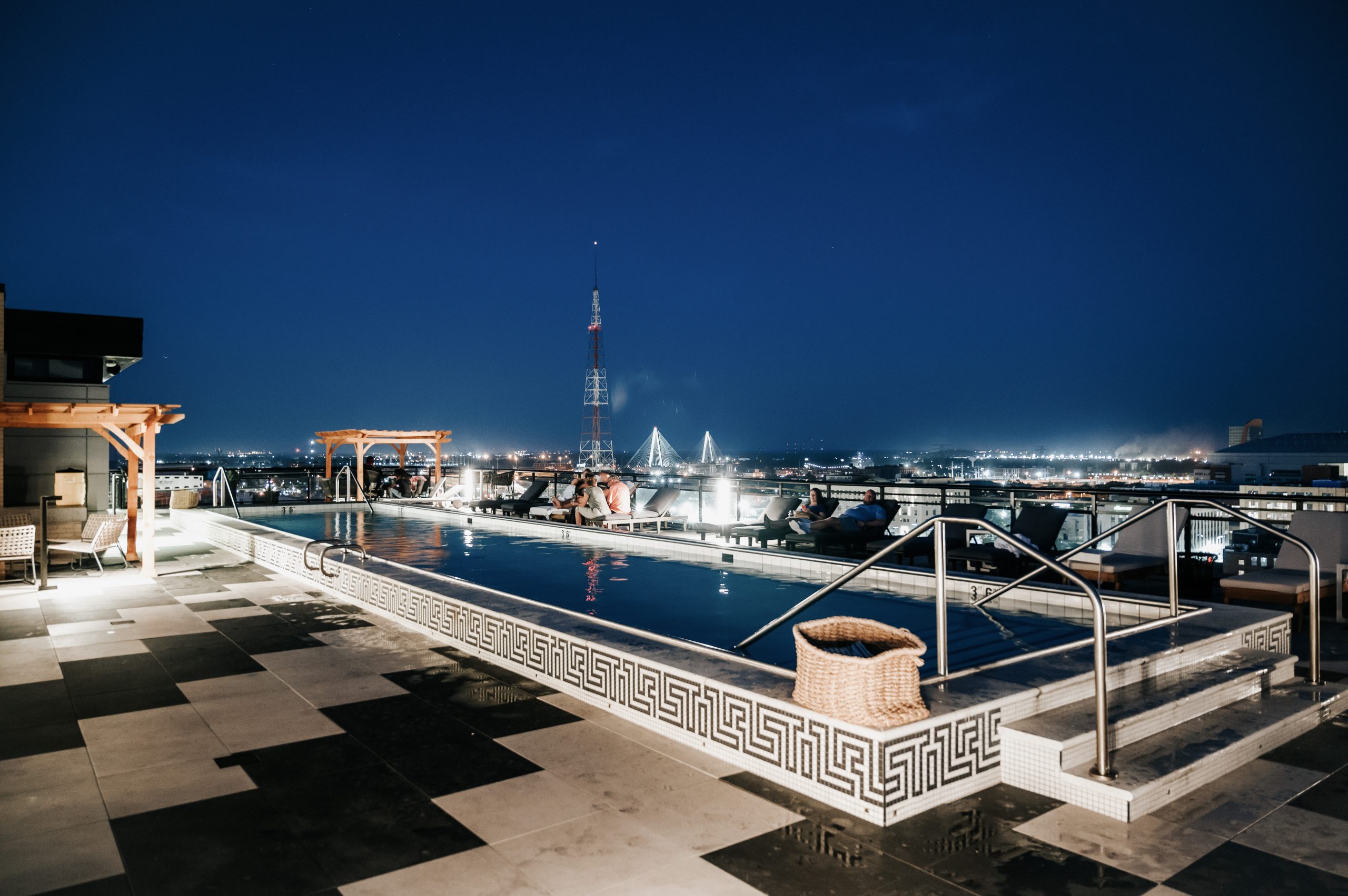 the last hotel st. louis rooftop pool
