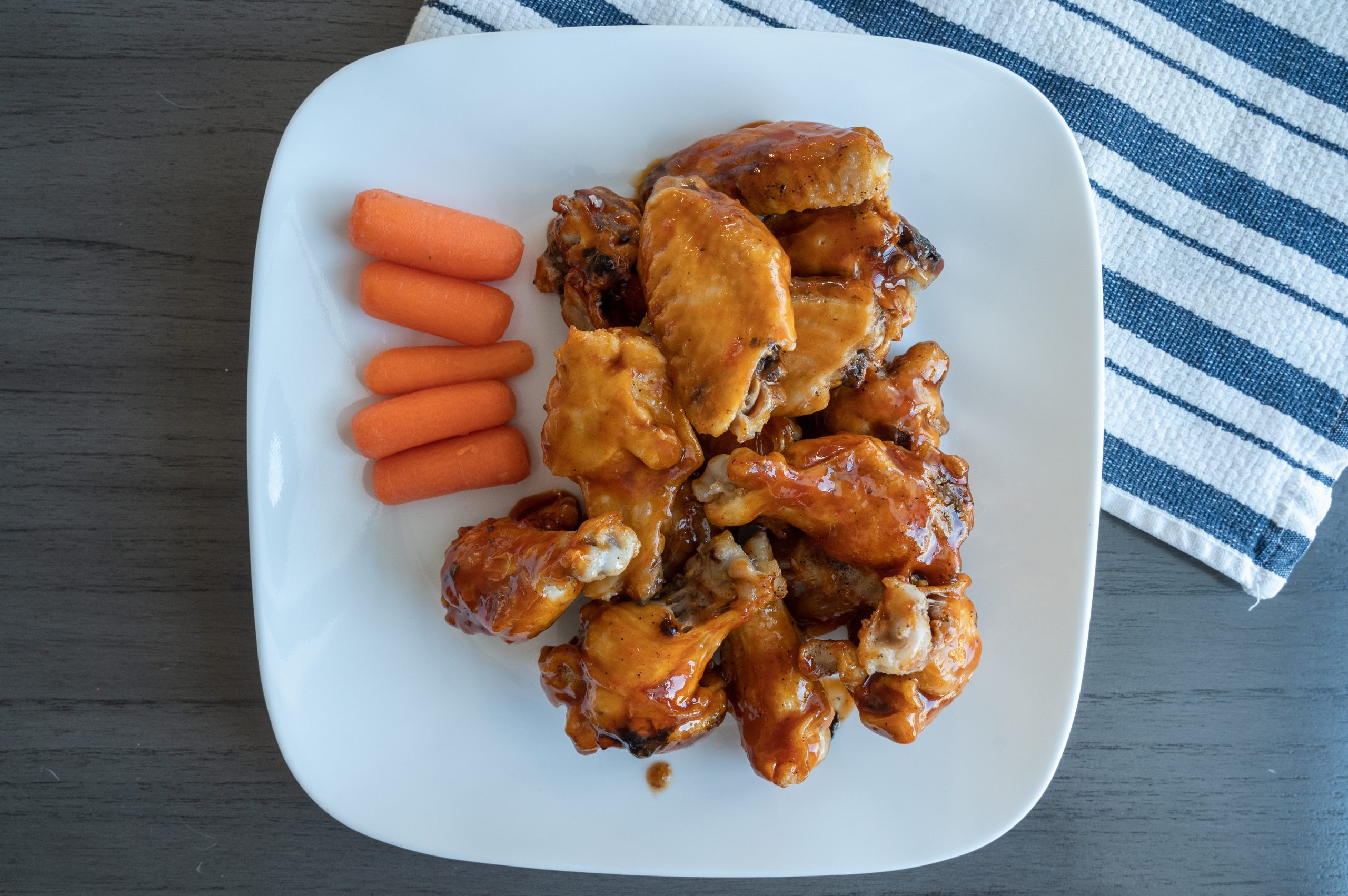 easy honey garlic buffalo wings super bowl recipes